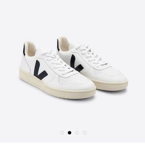Veja V-10 Men’s Leather Sneakers